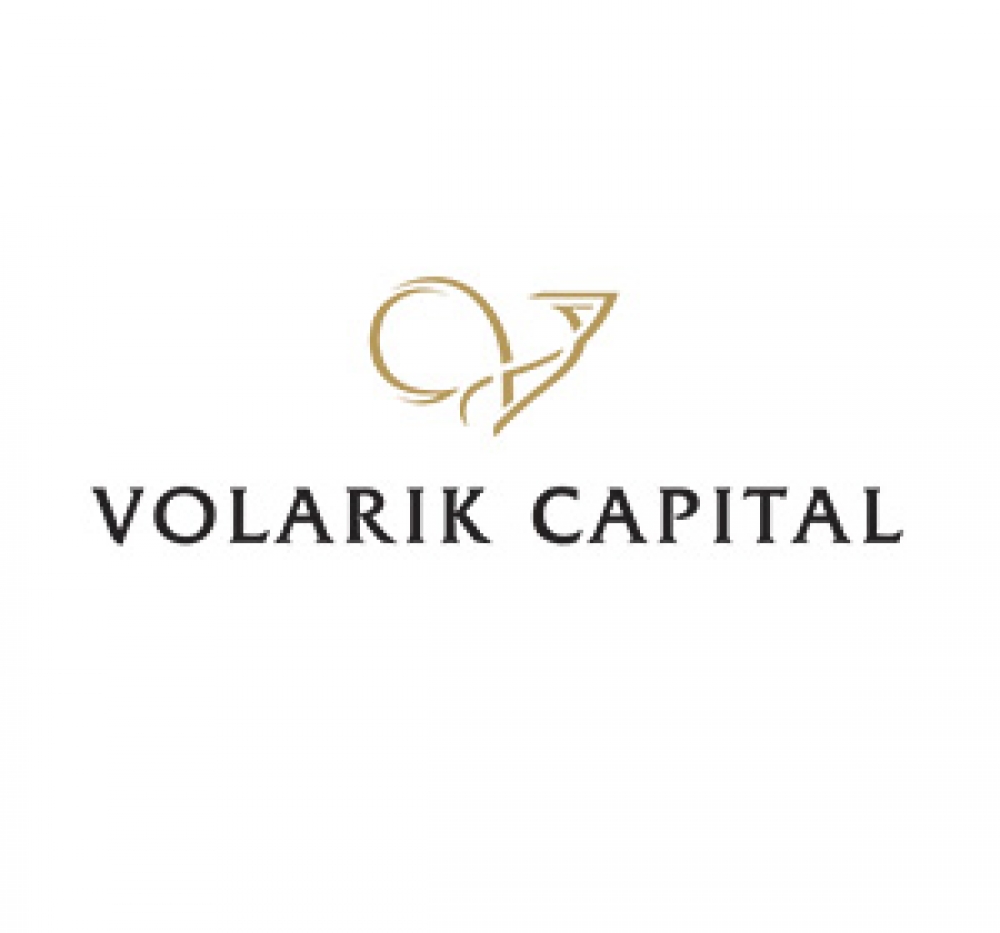 <span>Logotyp pro investiční společnost Volarik Capital</span><i>→</i>